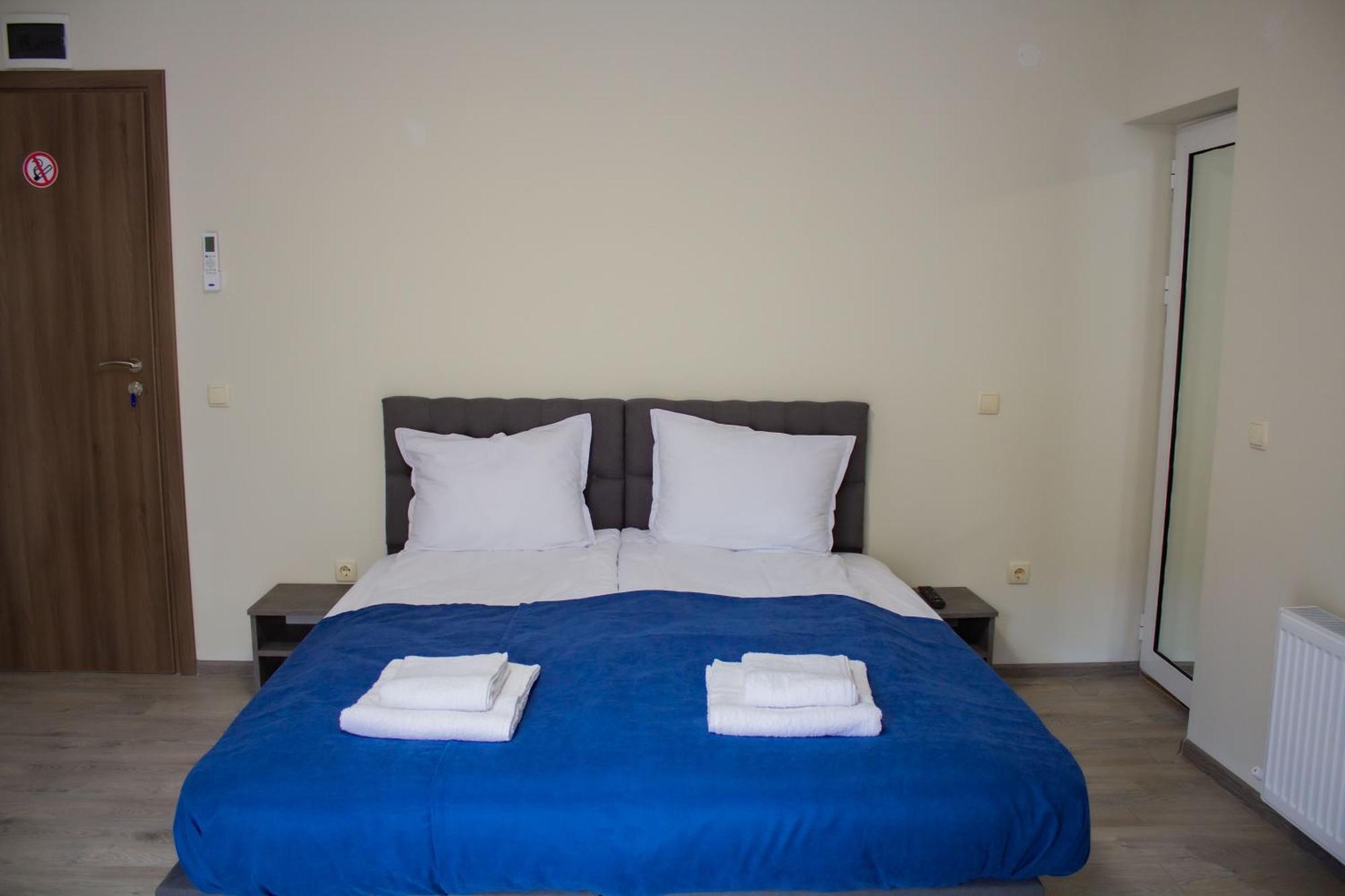 ספרבה בניה Guesthouse The Rock מראה חיצוני תמונה